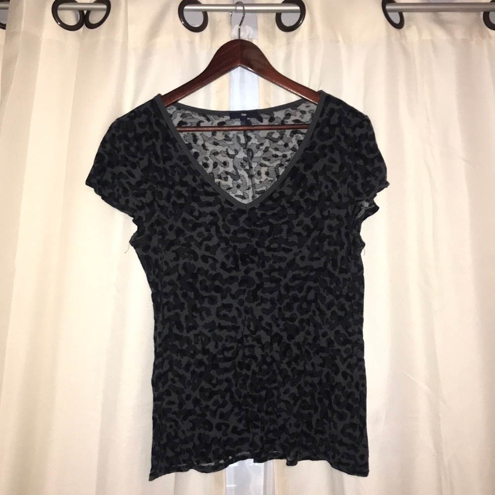 Gap V Neck T-shirt